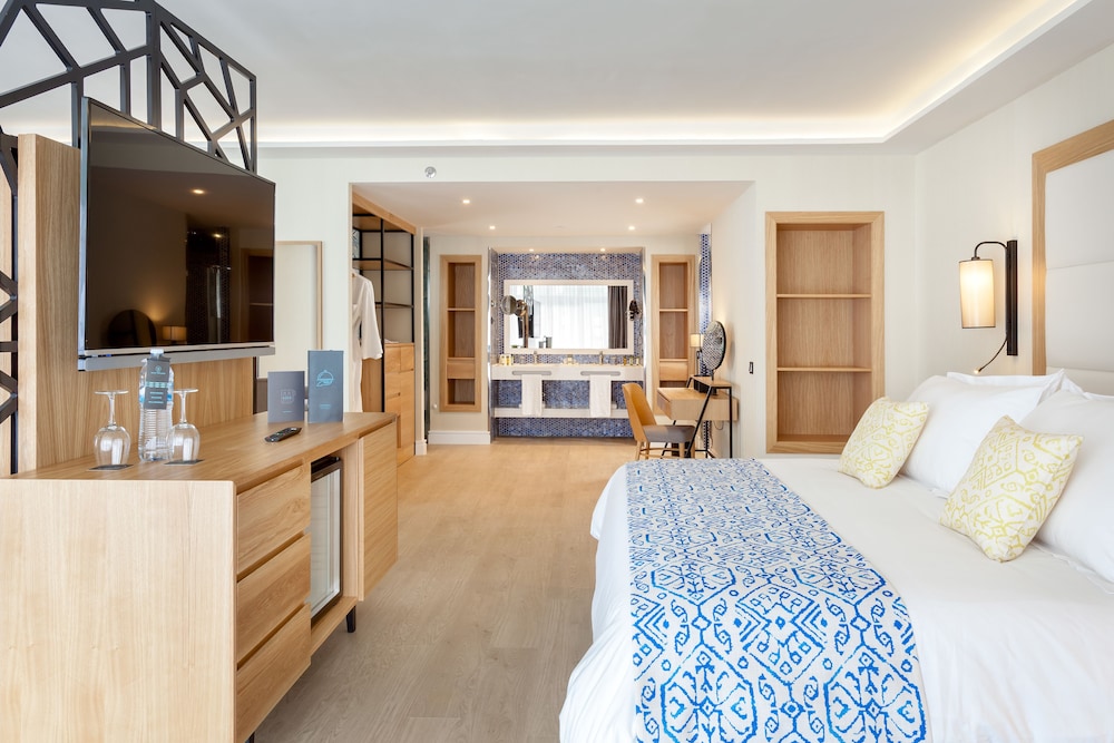 Suite Gold Level, Jacuzzi, Exterior del hotel Gran Tacande Wellness and Relax Costa Adeje