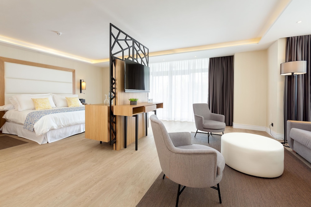 Suite Gold Level, Jacuzzi, Exterior del hotel Gran Tacande Wellness and Relax Costa Adeje. Foto 4