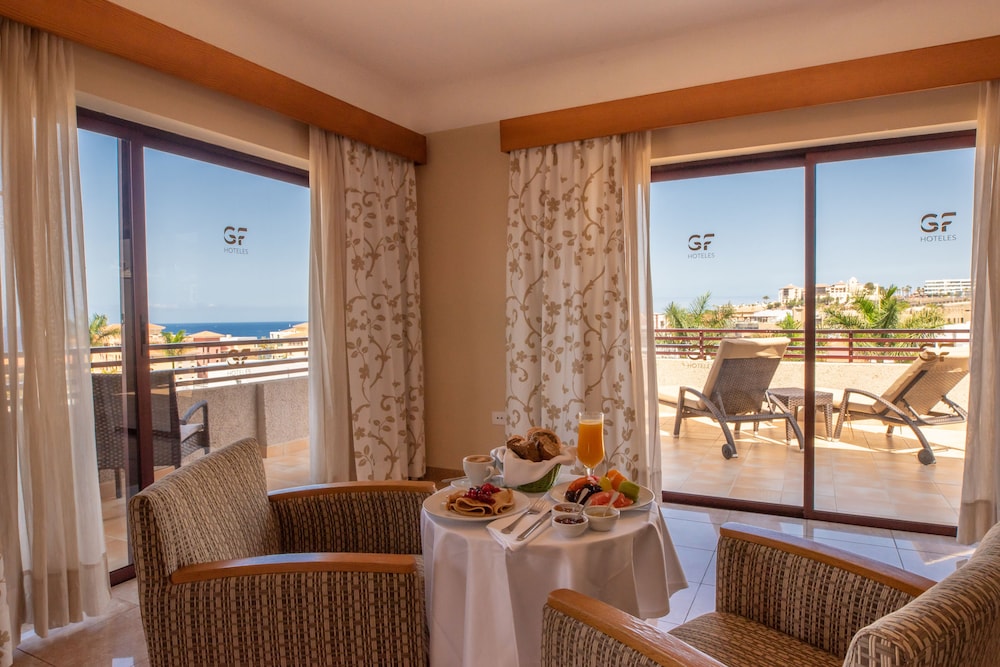 Suite junior del hotel Gf Fañabe. Foto 4