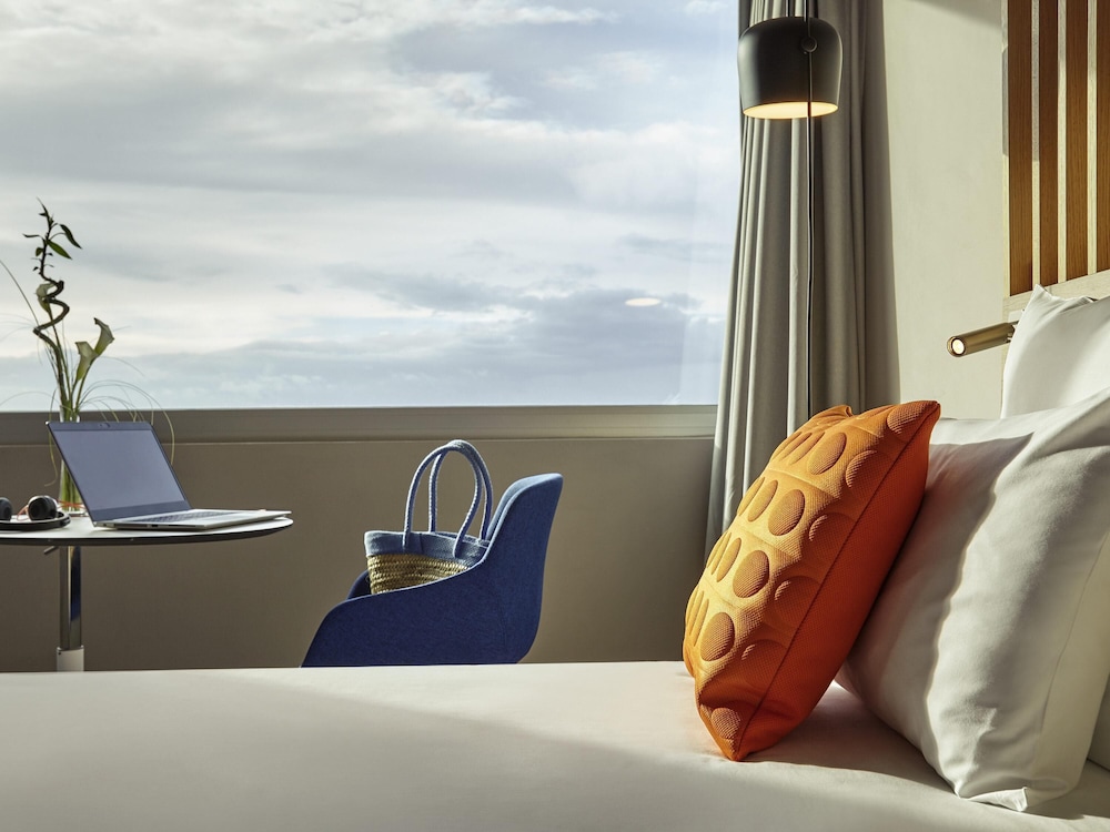 Habitación Superior con vistas al mar y 1 cama doble del hotel Novotel Thalassa Le Touquet. Foto 3