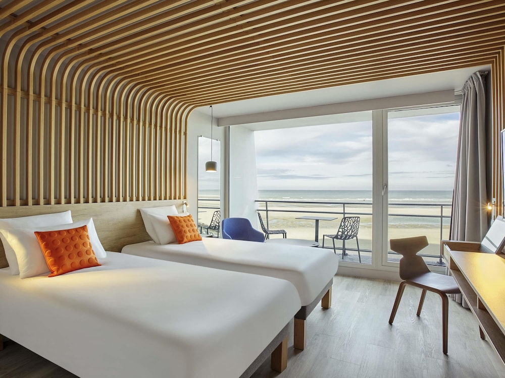 Habitación Superior con balcón y vistas al mar - camas individuales del hotel Novotel Thalassa Le Touquet