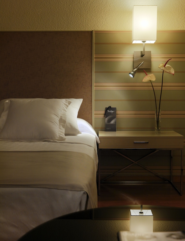 Habitación doble superior, balcón, vistas al mar del hotel H10 Gran Tinerfe. Foto 3