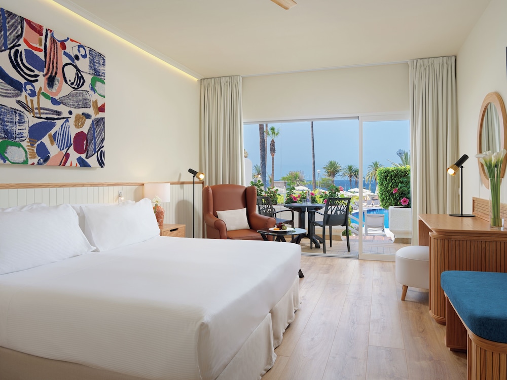 Habitación doble Lujo Vista Jardín Balcón o Terraza 2 Camas individuales del hotel H10 Gran Tinerfe