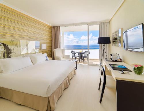 Habitación Doble Privilege con vistas al mar - 1 o 2 camas del hotel H10 Gran Tinerfe. Foto 2