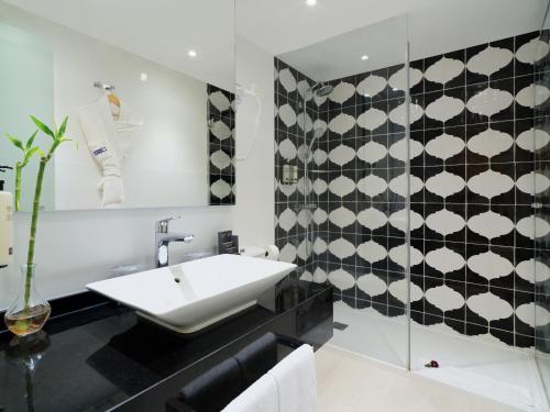 Habitación Doble Básica - Para del hotel H10 Gran Tinerfe. Foto 1