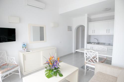 Apartamento de 1 dormitorio (piso superior) del hotel Lagos de Fañabe. Foto 1