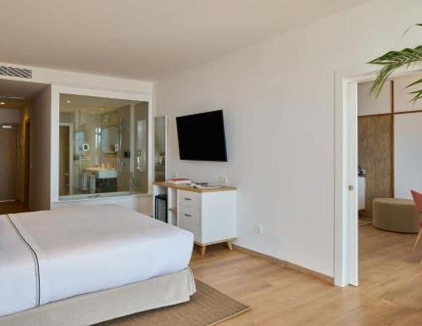 Suite Master The Level con vistas al mar del hotel Melia Jardines Del Teide - Adults Only. Foto 3