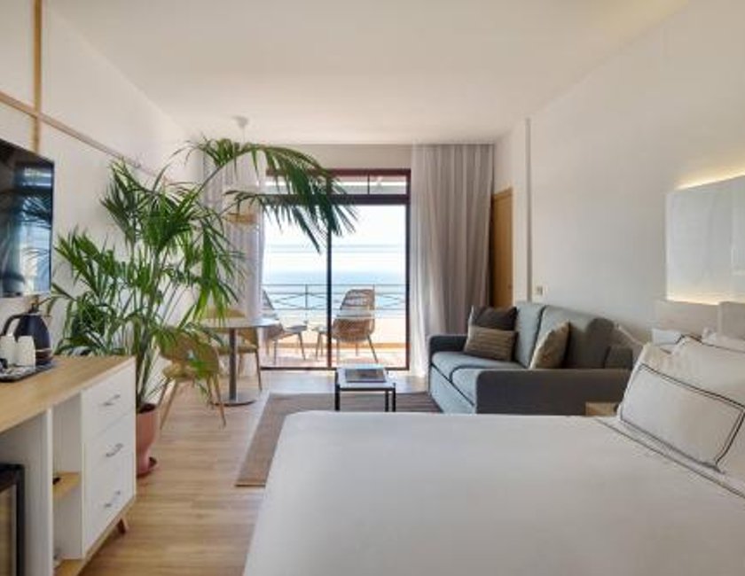 Suite Junior The Level con vistas al mar del hotel Melia Jardines Del Teide - Adults Only. Foto 5