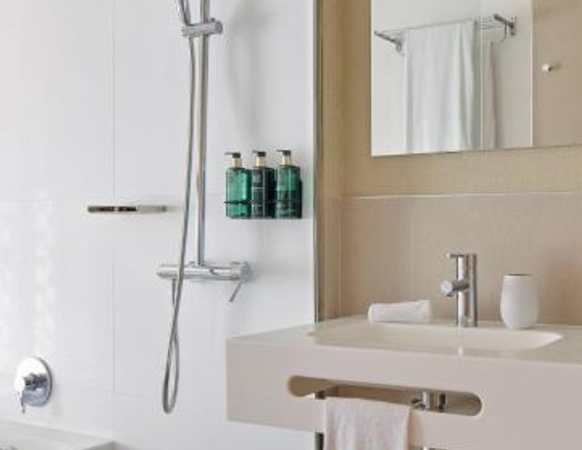 Suite The Level con hidromasaje y vista al mar del hotel Melia Jardines Del Teide - Adults Only. Foto 5