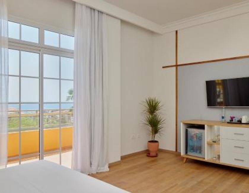 The Level Premium con vistas al mar del hotel Melia Jardines Del Teide - Adults Only. Foto 1