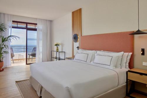 Suite Master The Level con vistas al mar del hotel Melia Jardines Del Teide - Adults Only. Foto 2
