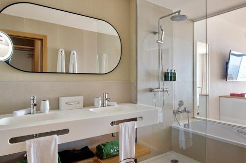 Suite Master The Level con vistas al mar del hotel Melia Jardines Del Teide - Adults Only. Foto 5