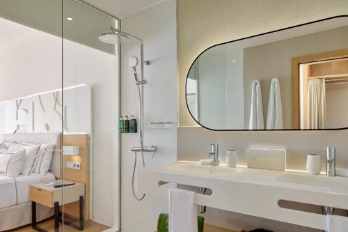 Suite Junior The Level con vistas al mar del hotel Melia Jardines Del Teide - Adults Only. Foto 5