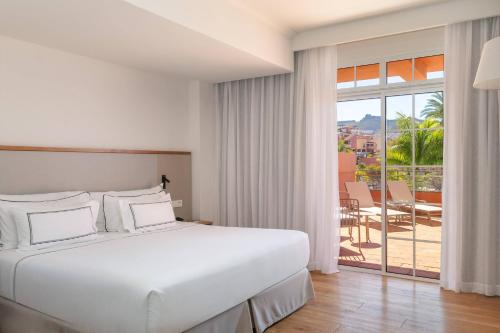 The Level Premium con vistas al mar del hotel Melia Jardines Del Teide - Adults Only. Foto 3