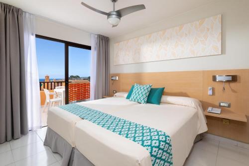 Habitación Doble Deluxe Superior del hotel Tagoro Family and Fun Costa Adeje