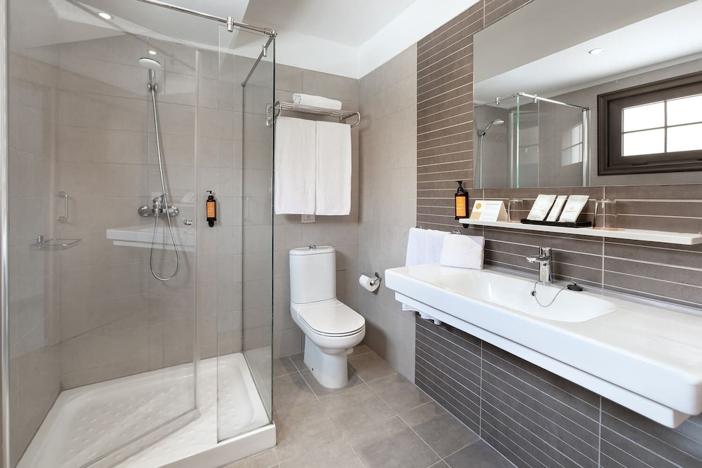 Habitación Doble del hotel Tagoro Family and Fun Costa Adeje. Foto 9