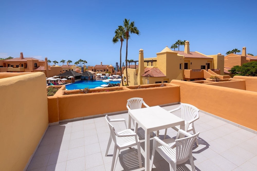 Habitación Deluxe (3 people) del hotel Tagoro Family and Fun Costa Adeje. Foto 8