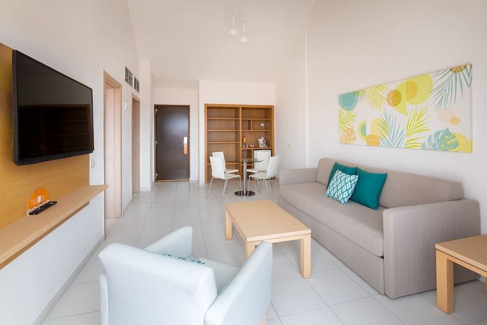 Habitación Doble Superior (2 personas) del hotel Tagoro Family and Fun Costa Adeje. Foto 4