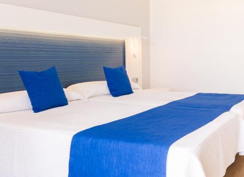 Habitación Doble Superior del hotel HOVIMA Cool Costa Adeje. Foto 3