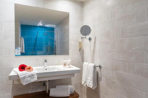 Apartamento Superior de 1 dormitorio del hotel Hovima La Pinta Beachfront Family. Foto 4