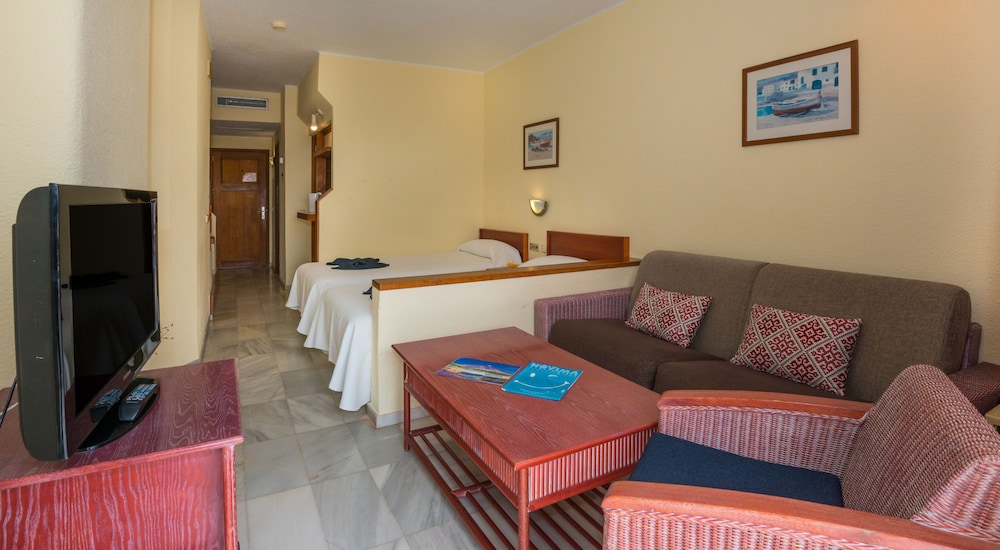 Estudio del hotel HOVIMA Atlantis. Foto 1
