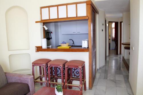 Apartamento Balcón o Terraza 1 habitación Sofá Cama incluido 2 Camas individuales del hotel HOVIMA Atlantis. Foto 5