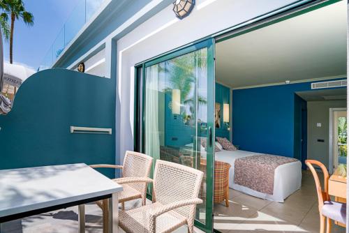 Habitación Doble Superior - 2 camas del hotel Adrián Hoteles Colón Guanahaní Adultos Only. Foto 2