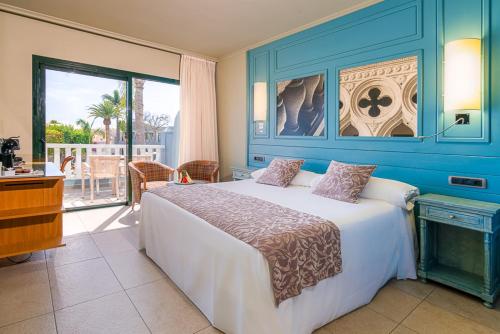 Habitación Doble Superior - 2 camas del hotel Adrián Hoteles Colón Guanahaní Adultos Only. Foto 4