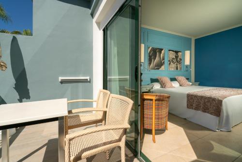 Habitación Doble Superior - 2 camas del hotel Adrián Hoteles Colón Guanahaní Adultos Only. Foto 6