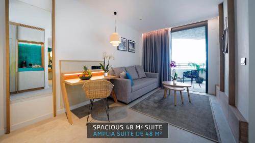 Excellence Suite with Sea View del hotel HOVIMA Suites Costa Adeje. Foto 2