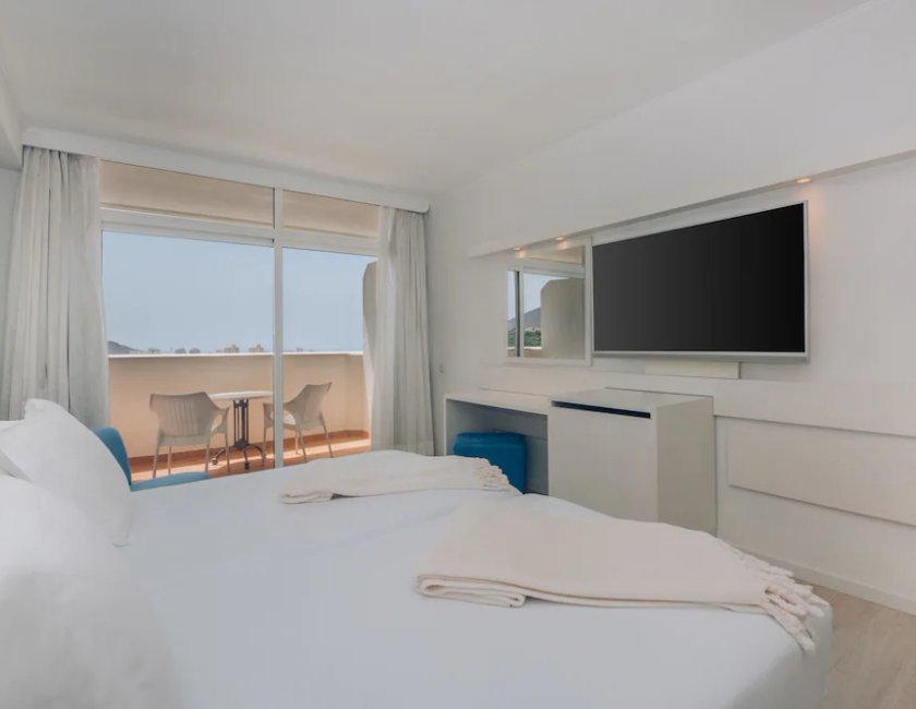 Habitación doble Balcón o Terraza 2 Camas individuales del hotel Iberostar Waves Bouganville Playa. Foto 5