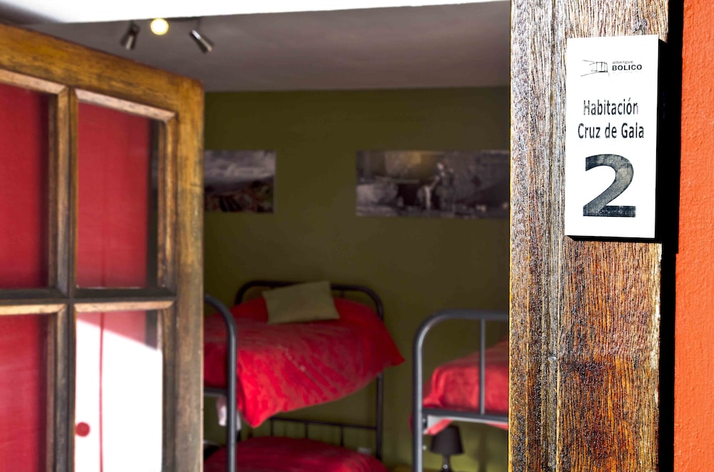 Habitación básica, baño privado, vistas a la montaña del hotel De Bolico. Foto 2