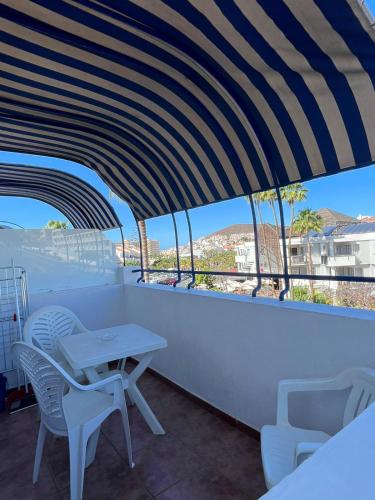 Apartamento 1 habitación 2 Camas individuales kitchenette del hotel Funchal. Foto 11