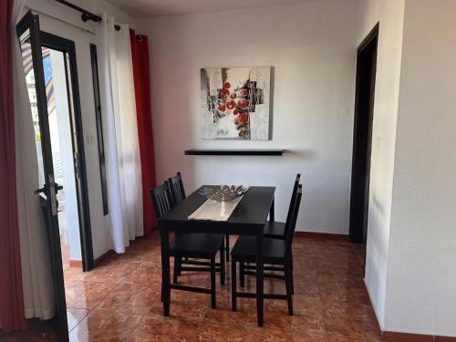 Apartamento Con Cocina 1 habitación Sofá Cama incluido 2 Camas individuales del hotel FN Funchal Tenerife. Foto 9