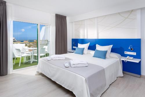 Suite 1 Cama doble del hotel PlayaOlid. Foto 9