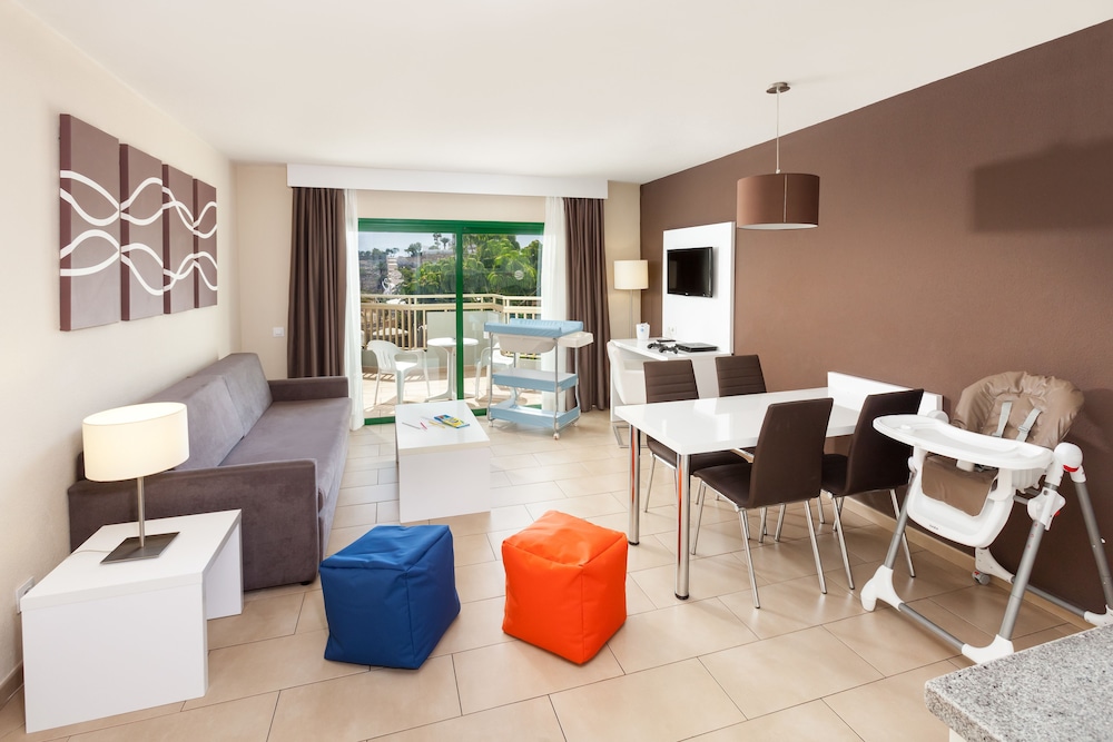 Apartamento 1 habitación Familiar Sofá Cama incluido 2 Camas individuales kitchenette del hotel PlayaOlid