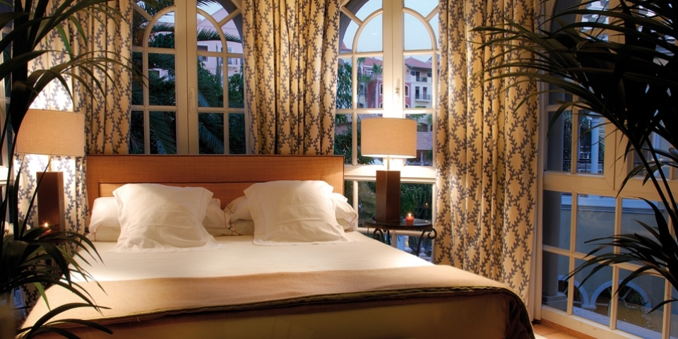 Suite Presidencial del hotel Bahia Del Duque. Foto 4