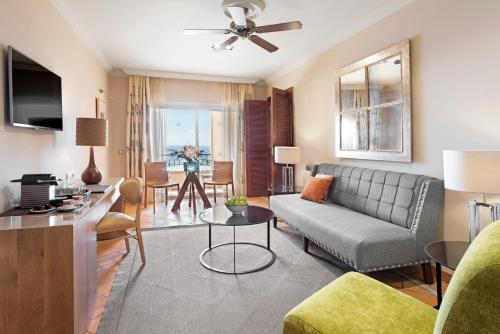 Suite Sea View del hotel Bahia Del Duque. Foto 2