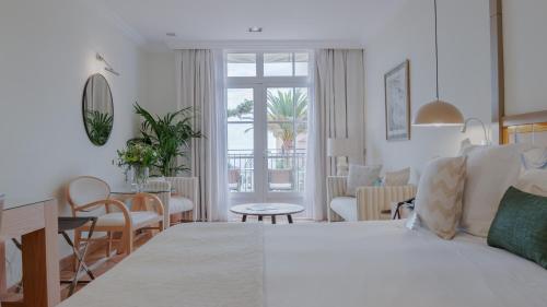 Double Room Sea View (2 Adults) del hotel Bahia Del Duque. Foto 7