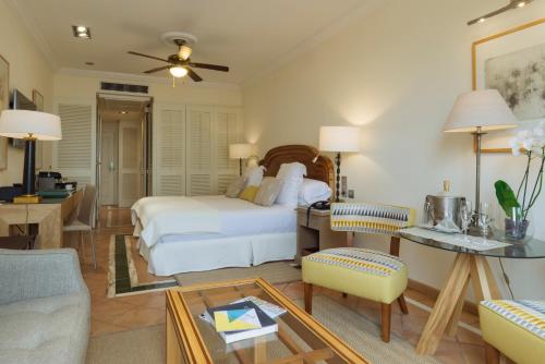 Double Room Casas Ducales Garden View (2 Adults) del hotel Bahia Del Duque