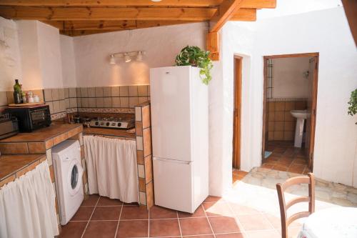 Estudio con terraza del hotel El Cerro de la Luna. Foto 2