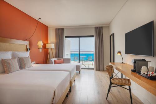 Habitación doble Vista Mar Superior Club 2 Camas individuales del hotel AluaSoul Costa Adeje. Foto 1