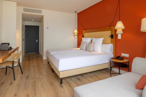 Habitación doble Vista Mar Superior Club 2 Camas individuales del hotel AluaSoul Costa Adeje. Foto 3