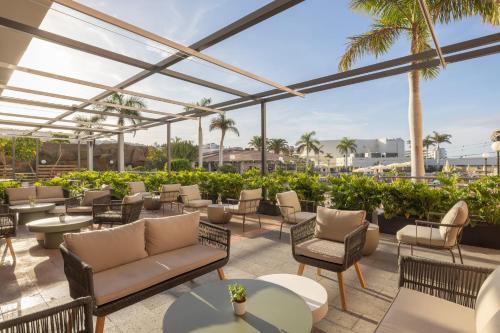 Habitación Doble Superior My Favorite Club con vistas al océano del hotel AluaSoul Costa Adeje. Foto 12