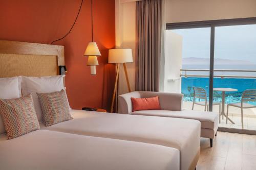 Habitación Doble Superior My Favorite Club con vistas al océano del hotel AluaSoul Costa Adeje