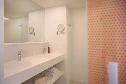 Habitación Doble con vistas al mar - Frente a la playa del hotel Iberostar Selection Sábila. Foto 2