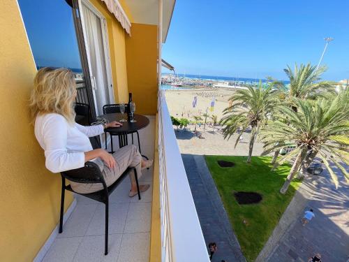 Apartamento Vista Mar Balcón o Terraza Sofá Cama incluido 1 Cama doble kitchenette del hotel Edificio Don Diego. Foto 10