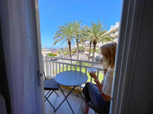 Apartamento con vistas al mar del hotel Edificio Don Diego. Foto 1