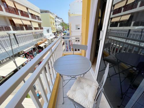 Apartamento con terraza del hotel Edificio Don Diego. Foto 4