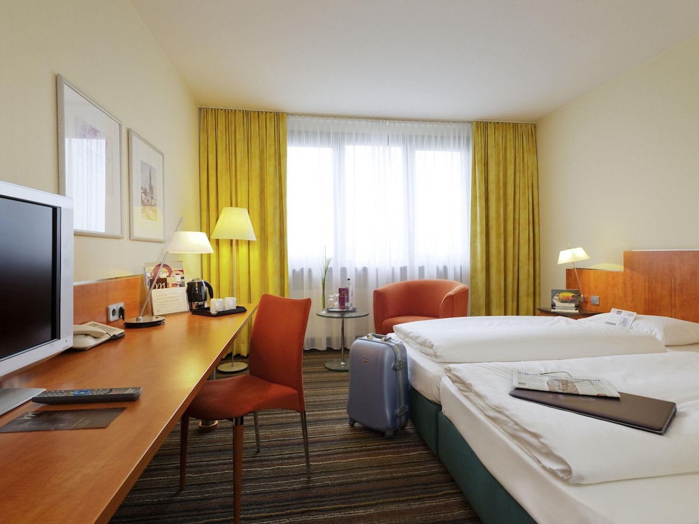 Habitación Standard con 2 camas individuales del hotel Mercure Offenburg Am Messeplatz. Foto 4